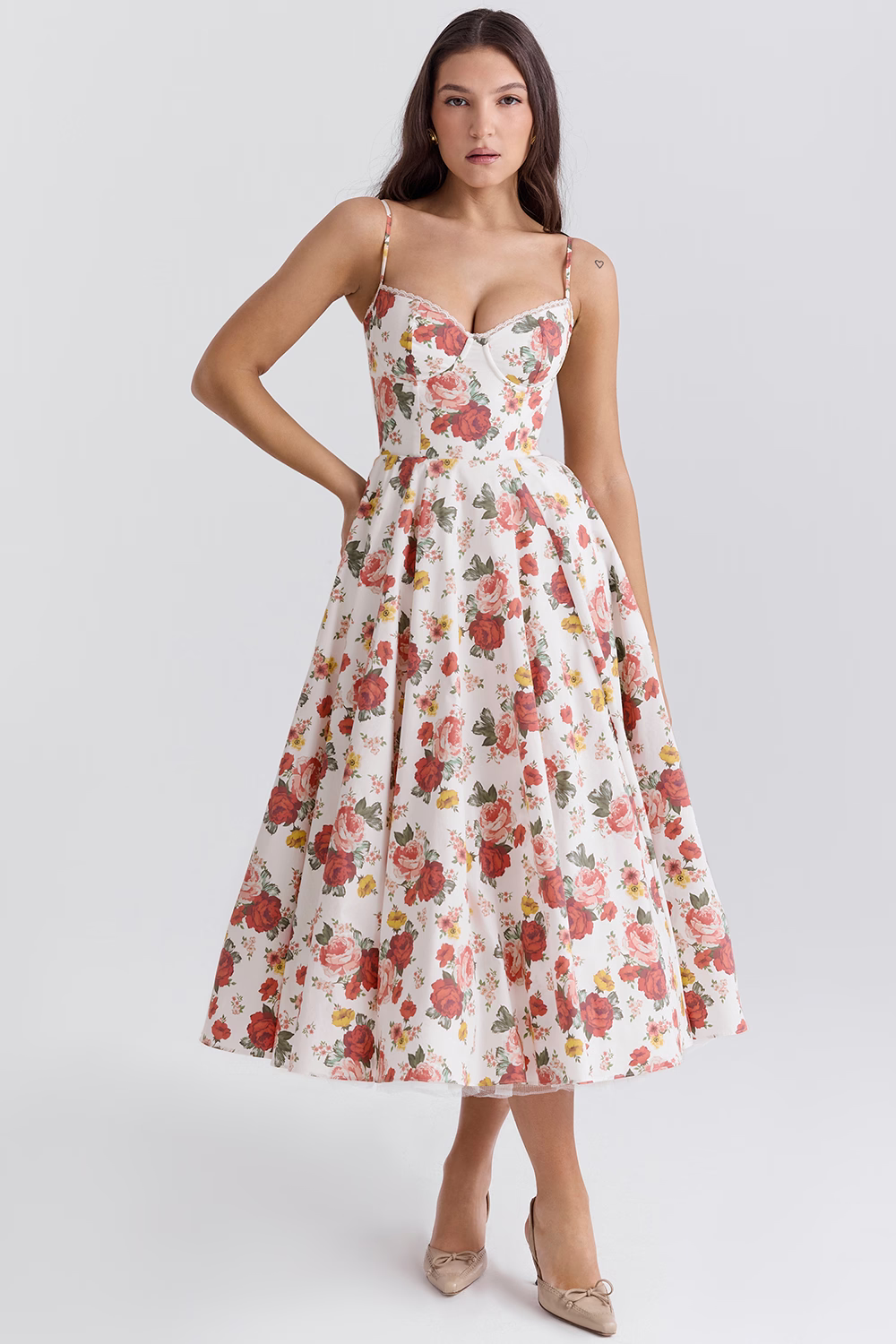 SOPHIA - ELEGANTE AFSLANKENDE JURK