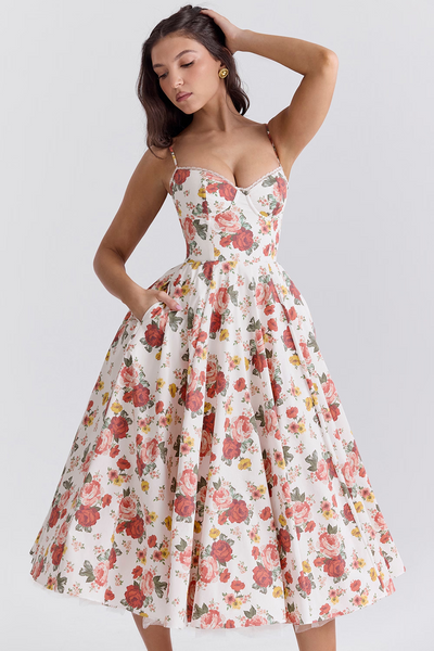 SOPHIA - ELEGANTE AFSLANKENDE JURK