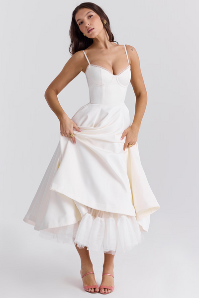SOPHIA - ELEGANTE AFSLANKENDE JURK