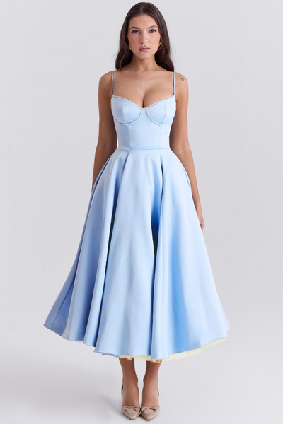 SOPHIA - ELEGANTE AFSLANKENDE JURK