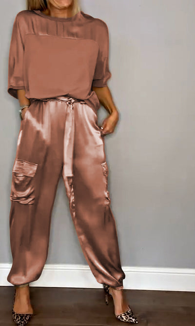 EMMA - STIJLVOLLE CASUAL SATIJNEN SET